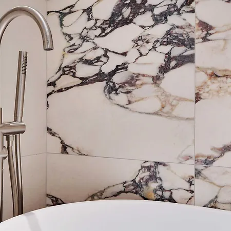 Sumptuous Flat Right In The Center Sentier París